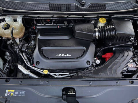 2017 Chrysler Pacifica Touring-L Plus