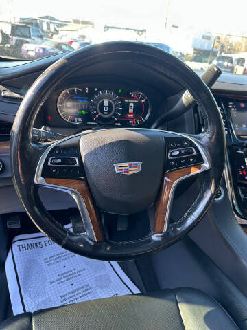 2017 Cadillac Escalade Luxury