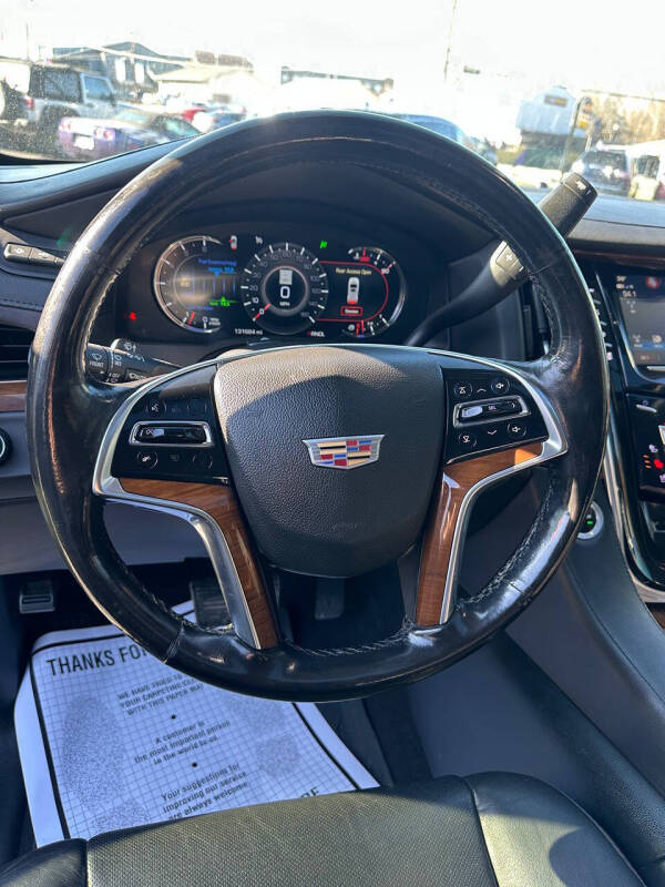 2017 Cadillac Escalade Luxury