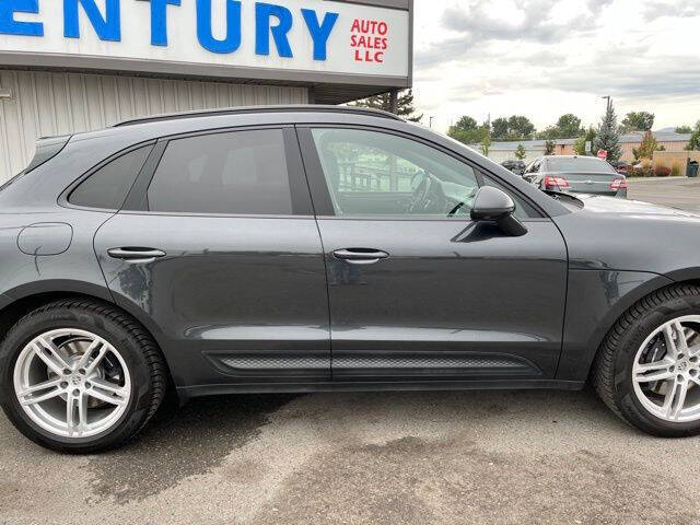 2023 Porsche Macan