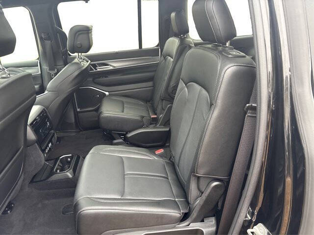 2024 Jeep Wagoneer L Carbide