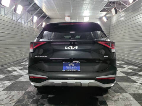2023 Kia Sportage Hybrid LX