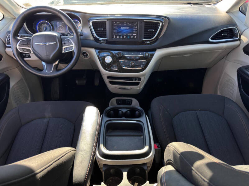 2020 Chrysler Pacifica Touring