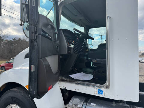 2008 Kenworth T300