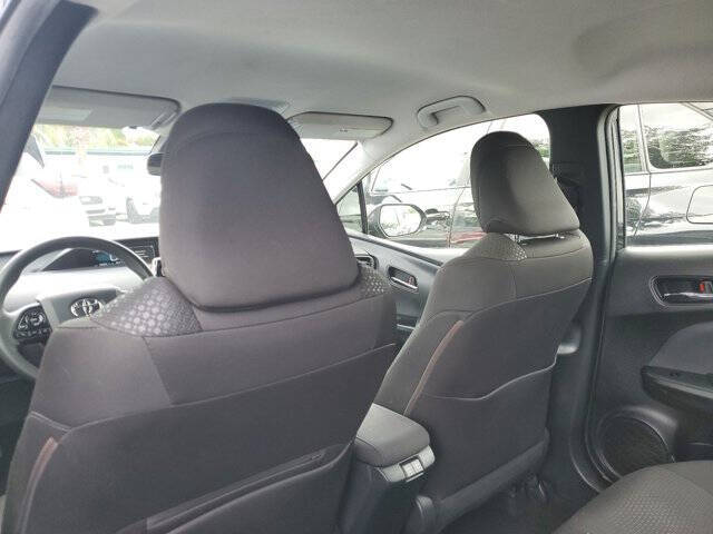 2020 Toyota Prius LE