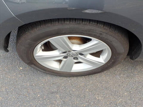 2017 Volkswagen Golf TSI S