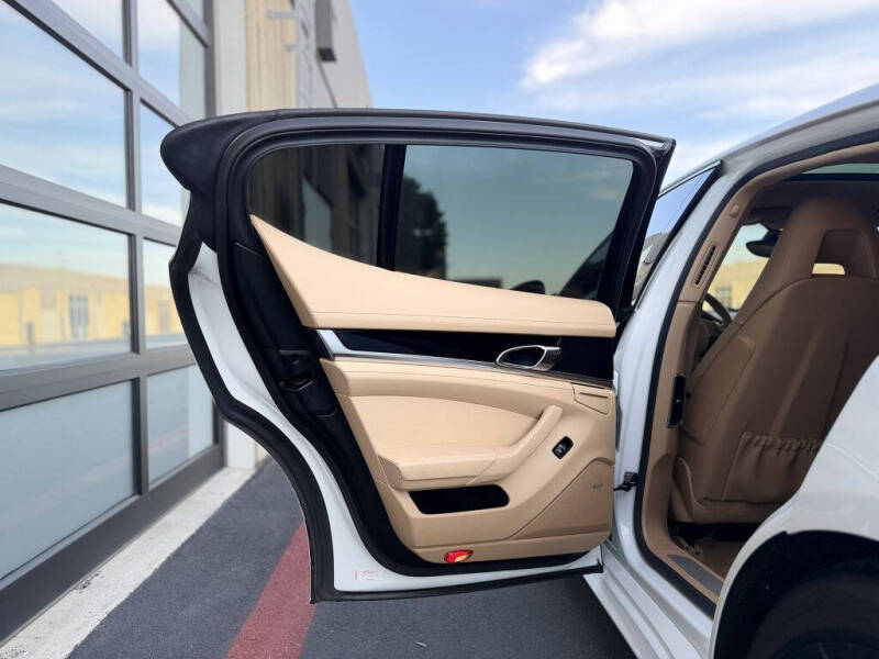 2014 Porsche Panamera S E-Hybrid