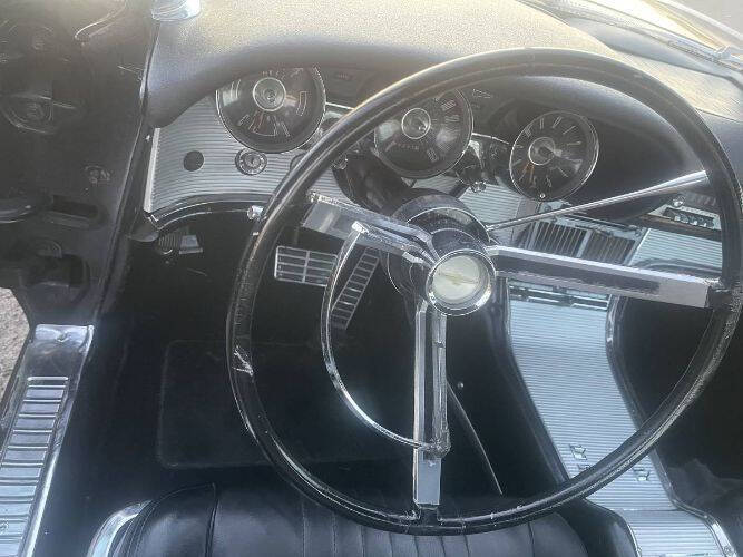 1963 Ford Thunderbird