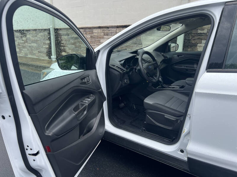 2019 Ford Escape S