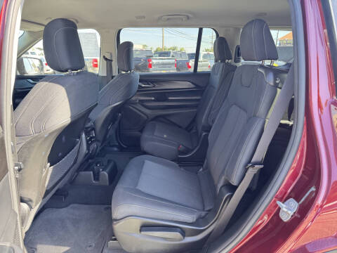 2023 Jeep Grand Cherokee L Laredo