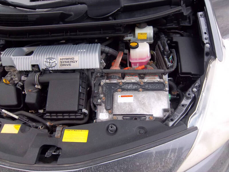 2012 Toyota Prius v Three