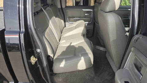 2006 Mitsubishi Raider XLS