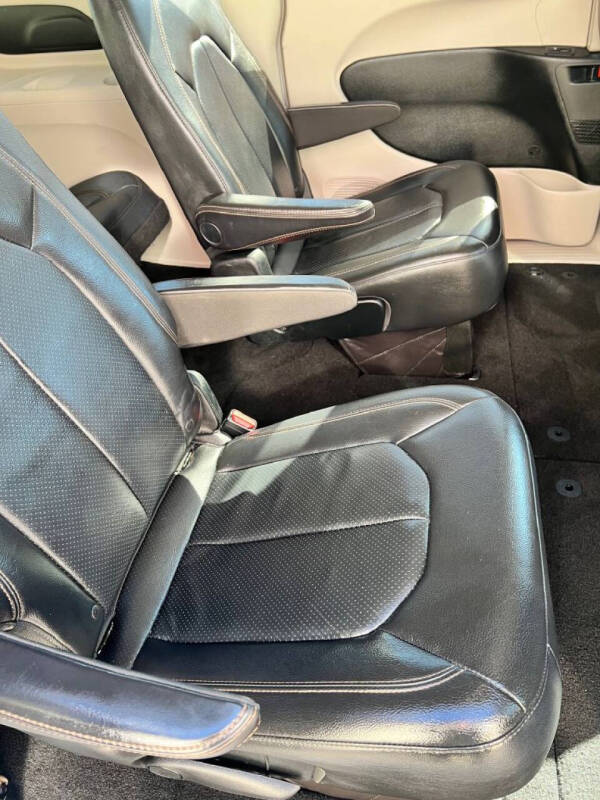 2018 Chrysler Pacifica Touring L