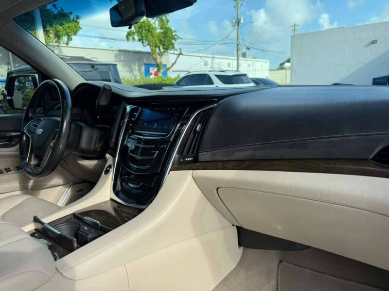 2019 Cadillac Escalade Premium Luxury