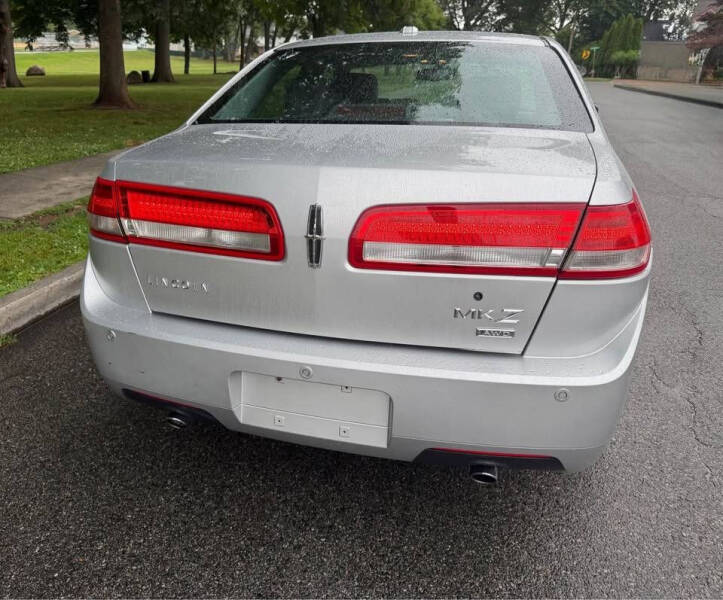 2011 Lincoln MKZ