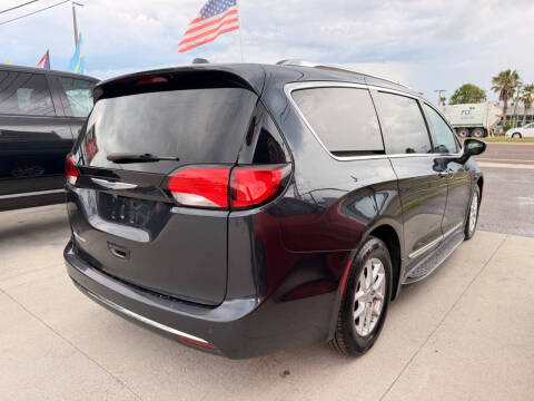 2020 Chrysler Pacifica Touring L
