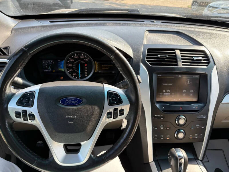 2012 Ford Explorer XLT