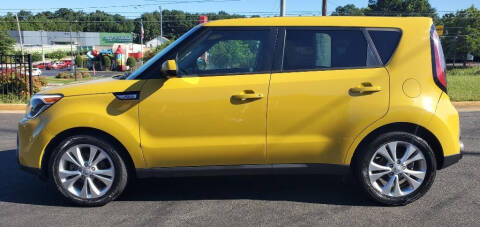 2015 Kia Soul for sale at Uncle Ray's Auto Gallery / Calavan CDJR in Lithia Springs GA