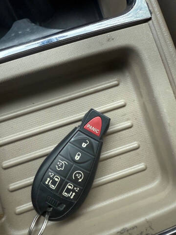 2015 Chrysler Town and Country Touring-L