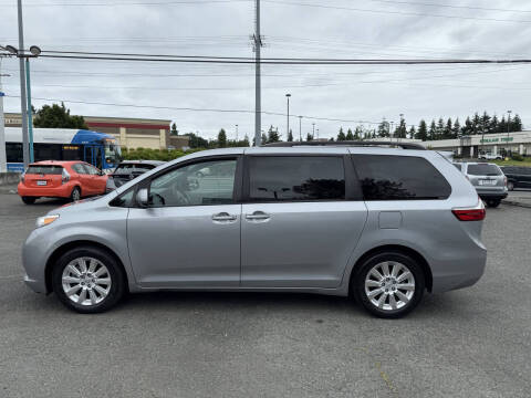 2015 Toyota Sienna LE 7-Passenger