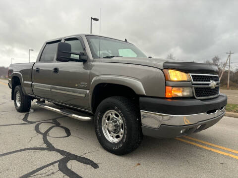 2006 Chevrolet Silverado 2500HD for sale at Jim's Hometown Auto Sales LLC in Cambridge OH