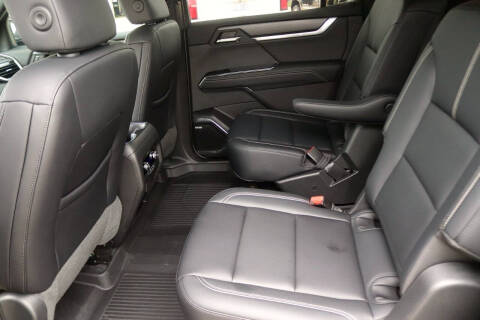 2024 GMC Acadia Elevation