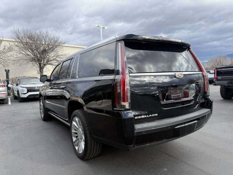 2017 Cadillac Escalade ESV Platinum