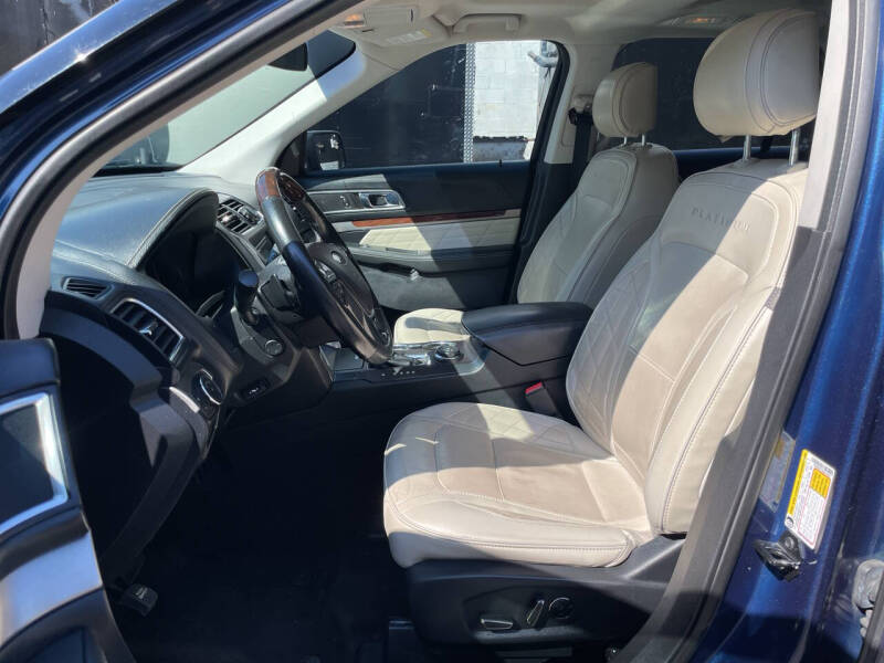 2017 Ford Explorer Platinum