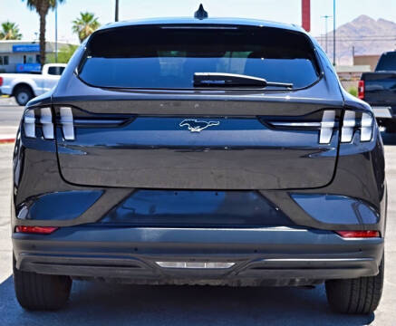 2022 Ford Mustang Mach-E Select