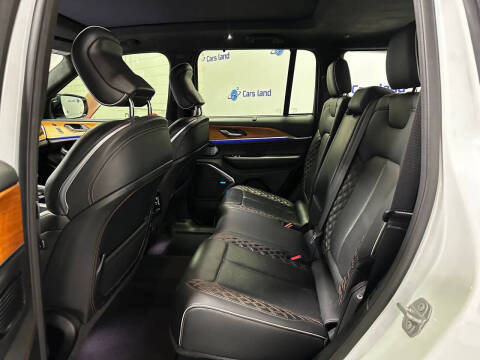 2022 Jeep Grand Cherokee Summit Reserve