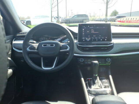 2023 Jeep Compass Latitude Lux