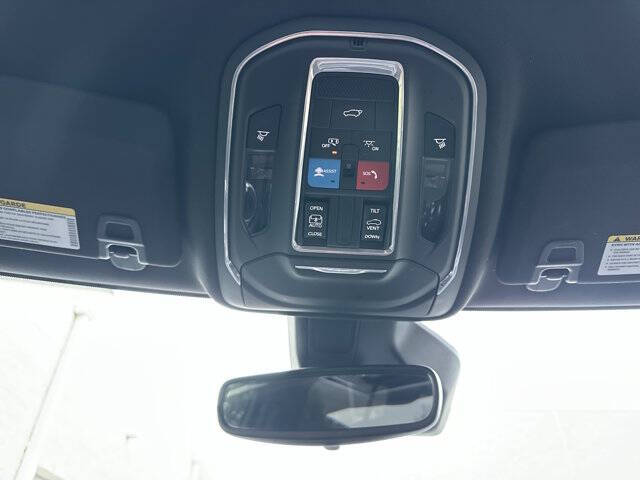 2022 Jeep Grand Cherokee Altitude