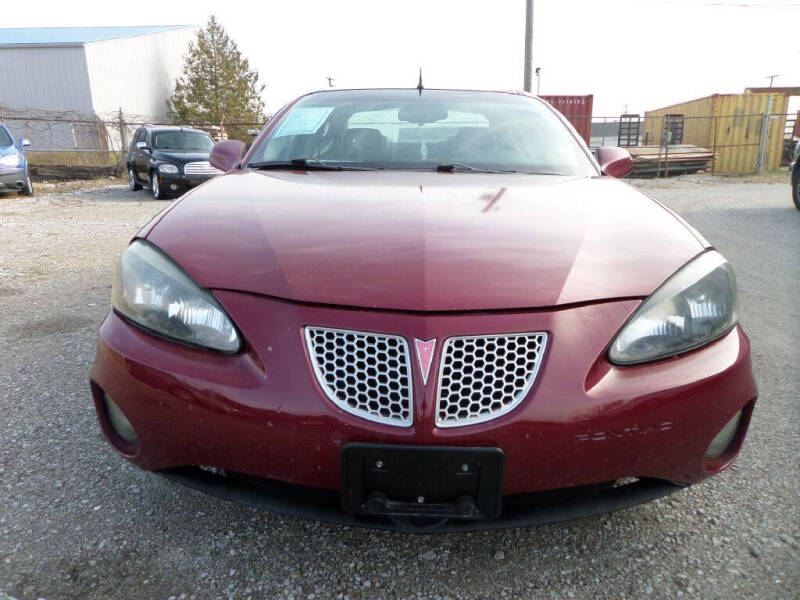 2005 Pontiac Grand Prix GT photo 13