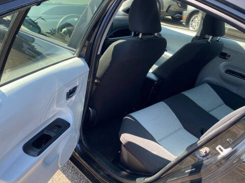 2014 Toyota Prius c Two