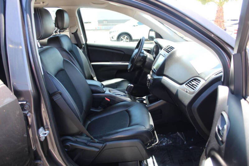 2018 Dodge Journey Crossroad