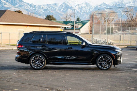 2025 BMW X7 M60i