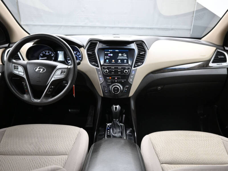 2018 Hyundai Santa Fe SE