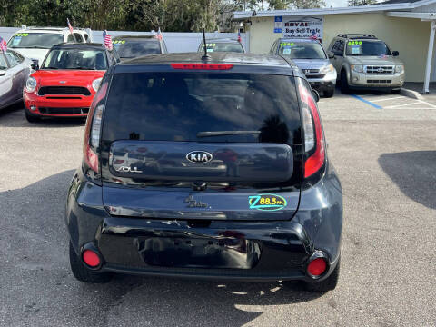 2016 Kia Soul +