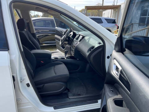 2017 Nissan Pathfinder S