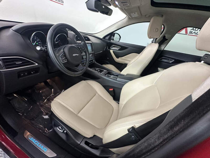 2020 Jaguar F-PACE 25t Premium