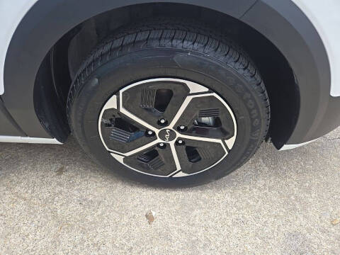 2024 Kia Niro EX