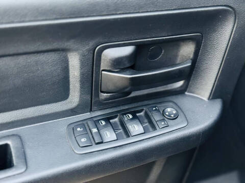 2017 RAM 1500 Express