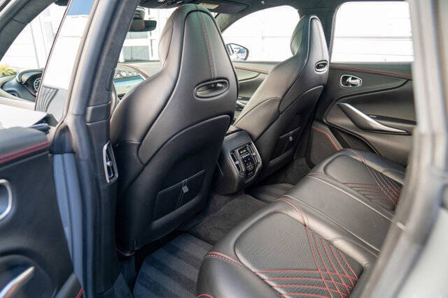 2021 Aston Martin DBX 28