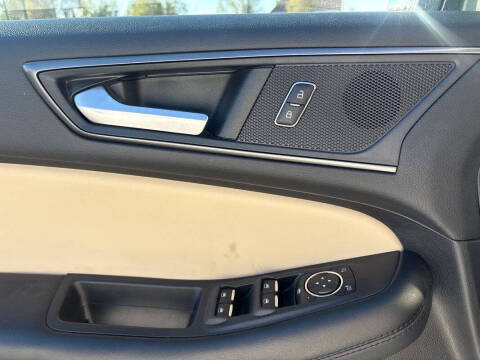 2023 Ford Edge SE