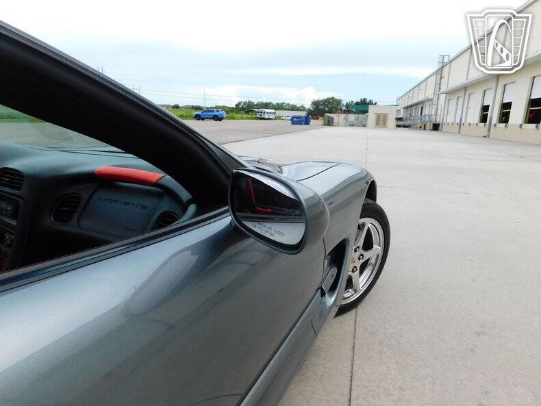 2004 Chevrolet Corvette