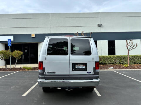 2006 Ford E-Series E-350 SD XLT