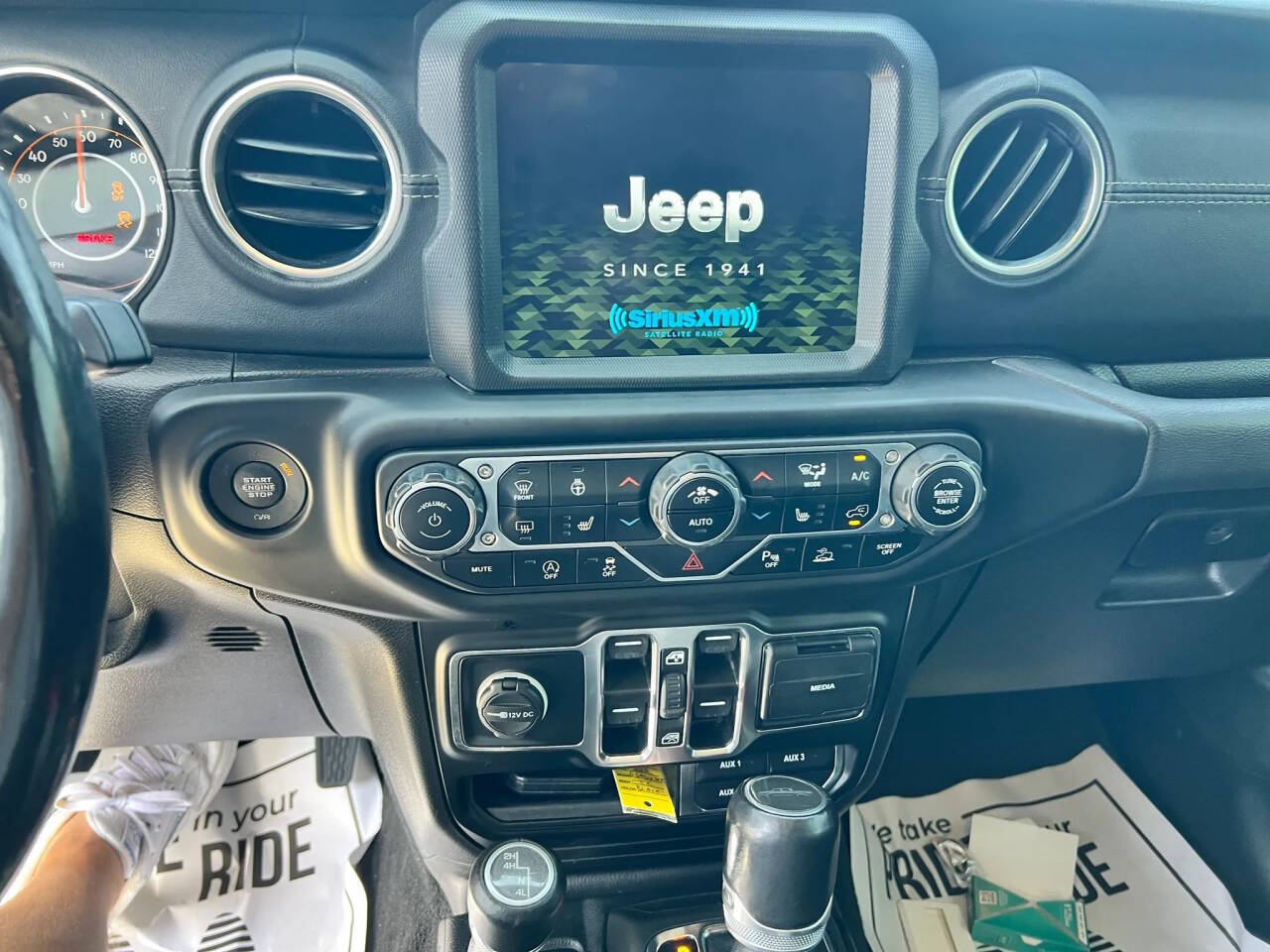 Black 2021 Jeep Gladiator Overland 4x4 Overland 4dr Crew Cab 5.0 ft. SB 9