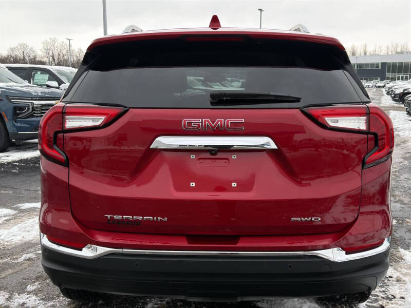 2024 GMC Terrain SLT