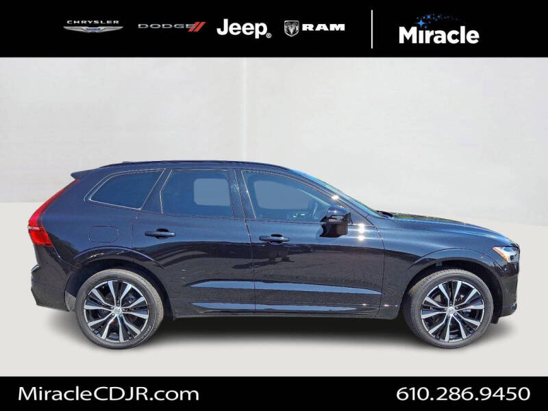 2023 Volvo XC60 B5 Plus Dark Theme