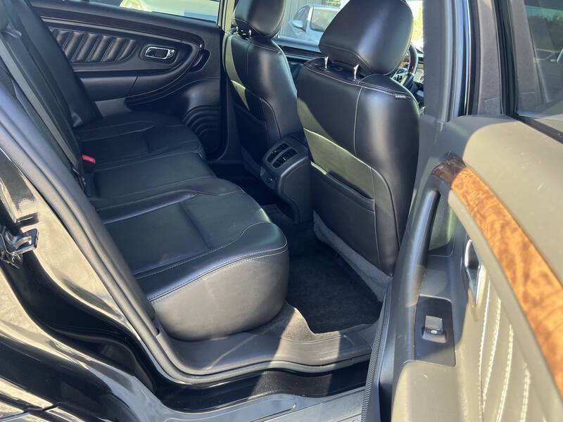 2015 Ford Taurus Limited